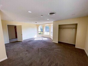 3204 Suncrest Dr in Bakersfield, CA - Building Photo - Building Photo