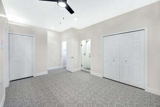 167 5th St, Unit 4 in Naples, FL - Building Photo - Building Photo