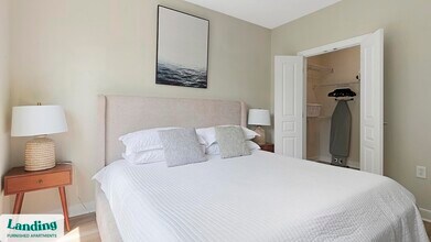 3300 East-West Hwy, Unit 339 in Hyattsville, MD - Foto de edificio - Building Photo