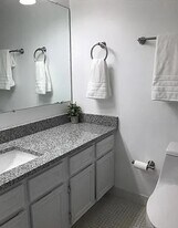 5300 Columbia Pike, Unit 410 in Arlington, VA - Building Photo