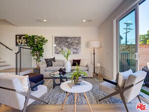 819 N Sycamore Ave in Los Angeles, CA - Building Photo - Building Photo