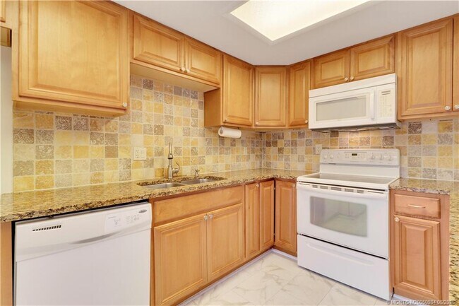 property at 3836 Jefferson St
