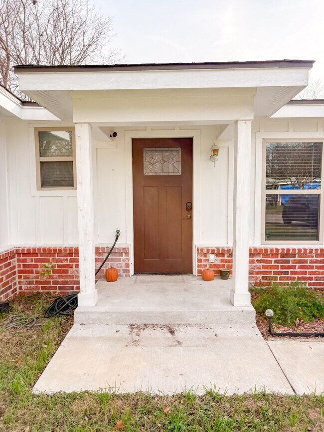 110 Brewster St in Robinson, TX - Building Photo - Building Photo