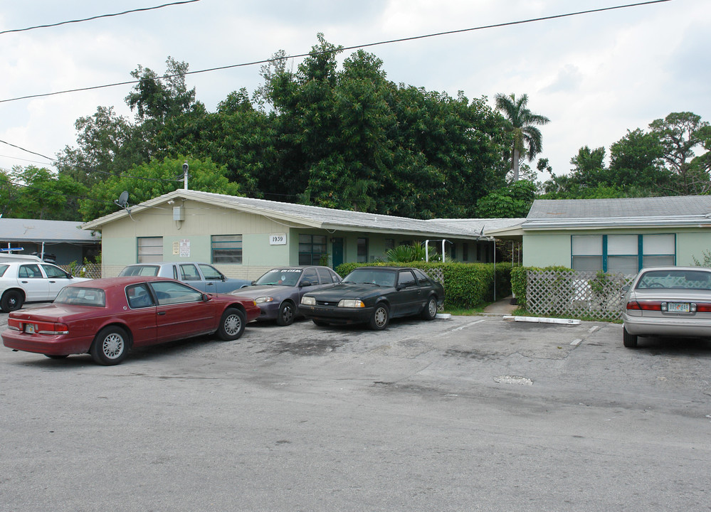 1939 Riverside Dr in Fort Lauderdale, FL - Building Photo