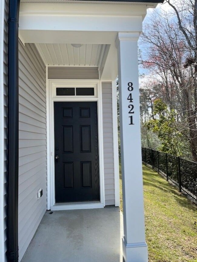 8421 Paramount Point in Winnabow, NC - Building Photo - Building Photo