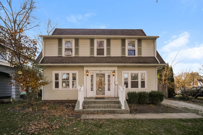 468 Greenwood Ave