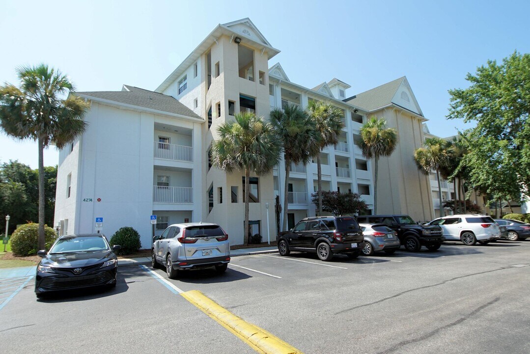 4274 Calinda Ln in Niceville, FL - Building Photo