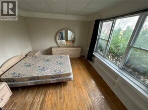 35 Kingsmount St N in Hamilton, ON - Building Photo - Building Photo