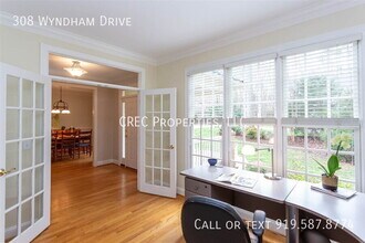 308 Wyndham Dr in Chapel Hill, NC - Building Photo - Building Photo