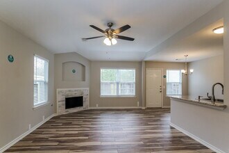 18207 Trinity Knoll Way in Humble, TX - Foto de edificio - Building Photo