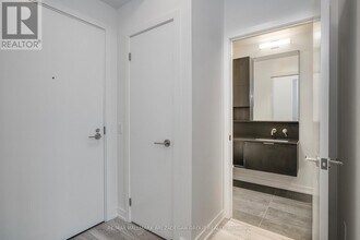 110 Broadway Ave in Toronto, ON - Building Photo - Building Photo