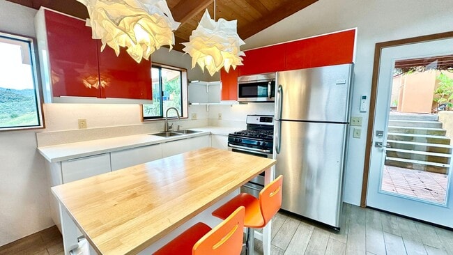 3900 Paso Oro Verde in Fallbrook, CA - Building Photo - Building Photo