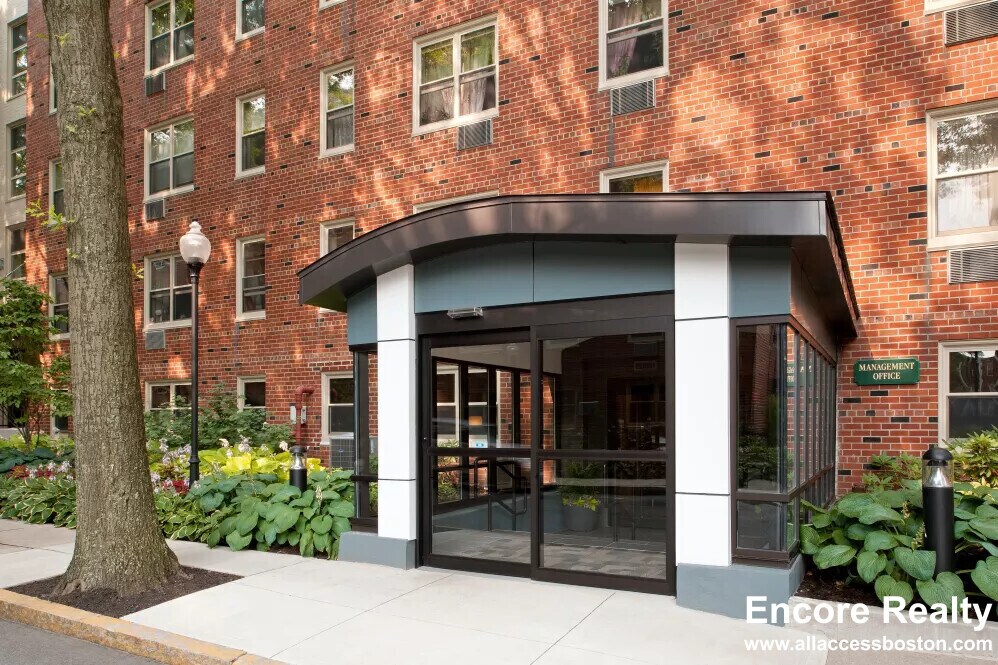 63 Gordon St, Unit 10-5L in Boston, MA - Building Photo