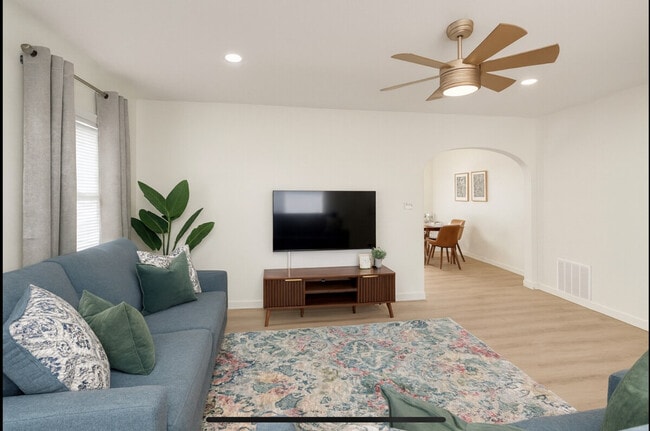 212 N 8th Ave in Pasco, WA - Building Photo - Building Photo