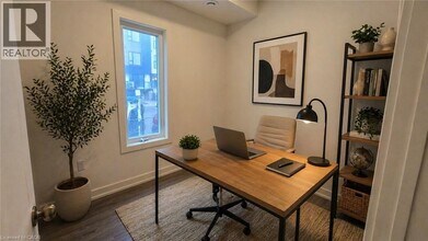 16 Melbourne Ave in St Catharines, ON - Building Photo - Building Photo