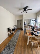 2106 W Thomas St, Unit 3 in Chicago, IL - Building Photo - Building Photo