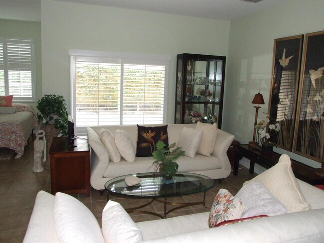 156 Village Blvd in Tequesta, FL - Building Photo - Building Photo