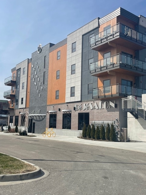 property at 318 Grand River Ave