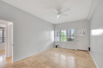 218 Worth Ave, Unit 218 Worth Avenue # 2 in Palm Beach, FL - Building Photo - Building Photo