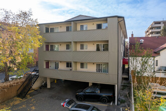 228 15th Ave SW in Calgary, AB - Building Photo - Building Photo