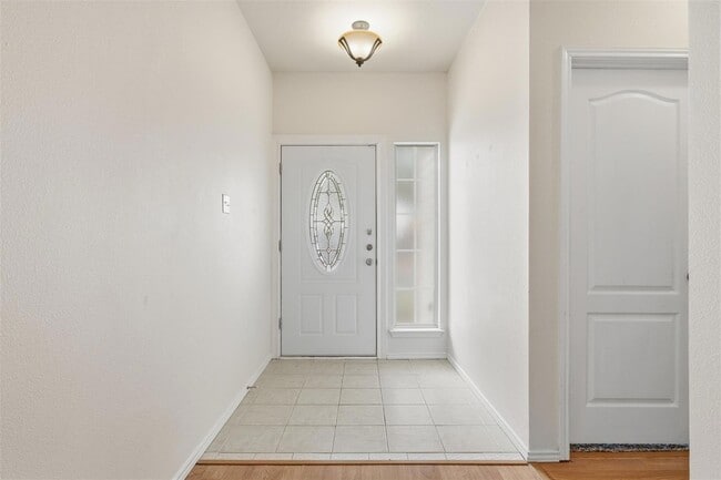 1519 Freestone Dr in Pflugerville, TX - Foto de edificio - Building Photo