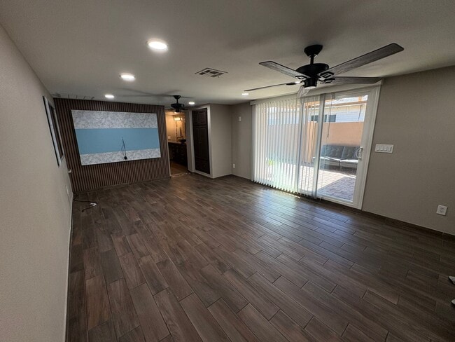 property at 3229 N 54th Ln