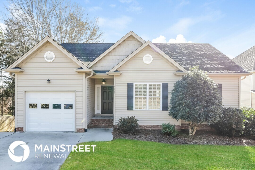 6700 Linwood Dr in Clemmons, NC - Building Photo