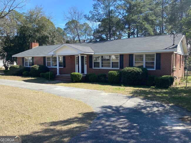 374 E Monroe Ave in Ashburn, GA - Building Photo - Building Photo