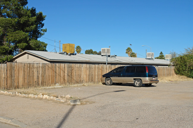 1715-1721 S Jefferson Ave in Tucson, AZ - Foto de edificio - Building Photo