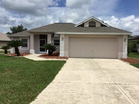 3429 Silver Meadow Way in Plant City, FL - Building Photo