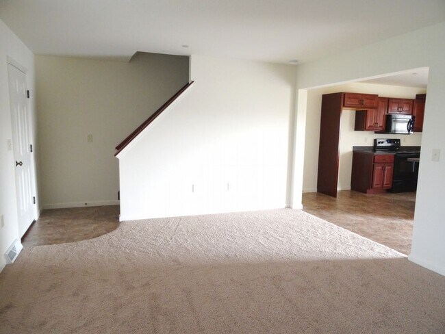 330 Meadow View Dr in Myerstown, PA - Building Photo - Building Photo