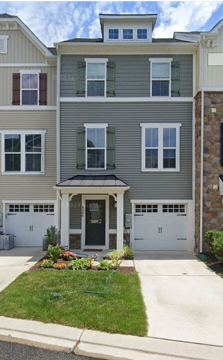 8206 Secluded Cove Ln in Baltimore, MD - Building Photo