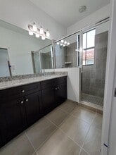 2022 Oysterwood Ln in Riviera Beach, FL - Building Photo - Building Photo