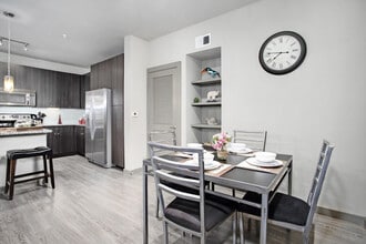 976 S Braeswood Blvd, Unit SI ID1359161P in Houston, TX - Foto de edificio - Building Photo