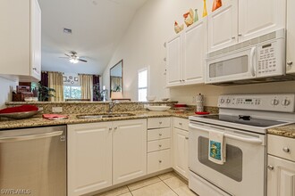 3535 Avion Woods Ct in Naples, FL - Building Photo - Building Photo