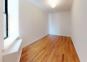 West 113th Street in New York, NY - Building Photo - Building Photo