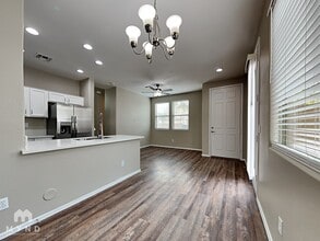 451 S Hawes Rd in Mesa, AZ - Building Photo - Building Photo