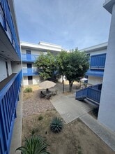 Parthenia Manor in Panorama City, CA - Building Photo - Building Photo