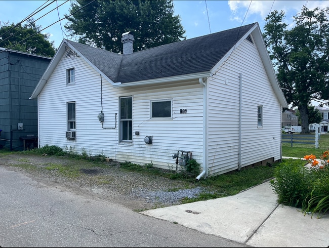 property at 117 W Hemlock St
