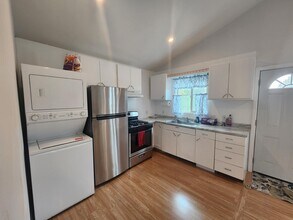 5042 W 119th Pl, Unit 1 in Hawthorne, CA - Building Photo - Building Photo