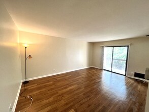 2275 Country Club Dr in Woodridge, IL - Building Photo - Building Photo