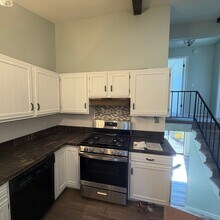 2350 Sunny Creek St SE in Kentwood, MI - Building Photo - Building Photo