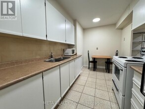 2825-2825 Islington Ave in Toronto, ON - Building Photo - Building Photo