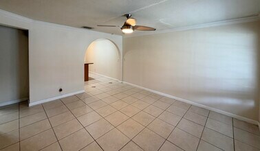 4484 SW 49th Ct in Fort Lauderdale, FL - Building Photo - Building Photo