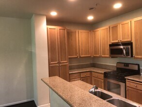 6939 Santero Way in Cotati, CA - Building Photo - Building Photo