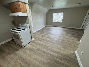 3007 NW Harrison Blvd in Corvallis, OR - Building Photo - Building Photo