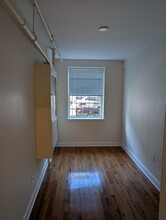 132 Sutherland Rd, Unit A in Boston, MA - Building Photo - Building Photo