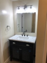 2107 Earl Ave, Unit 4 in Long Beach, CA - Building Photo - Building Photo