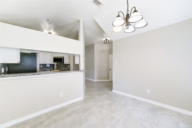 2327 Piddler Dr in Spring, TX - Foto de edificio - Building Photo