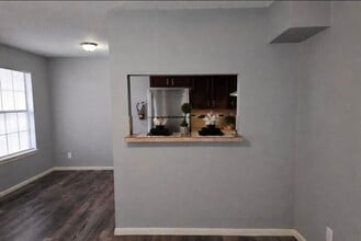 3019 Corpus Christi St in Laredo, TX - Building Photo - Building Photo